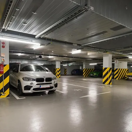 Apartment Kairos - Zabrska 15 - Darmowy Podziemny Parking, Klimatyzacja Katowice